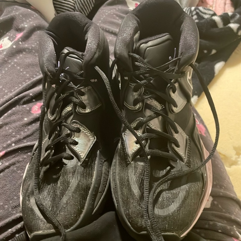 basketball shoes